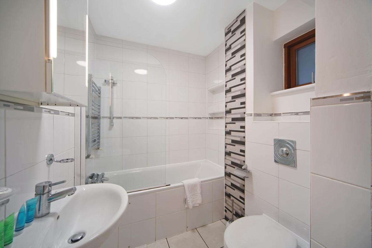 2 Bed Chic Apartment Near Shoreditch & Liverpool St Free Wifi & Parking By City Stay Aparts Лондон Экстерьер фото